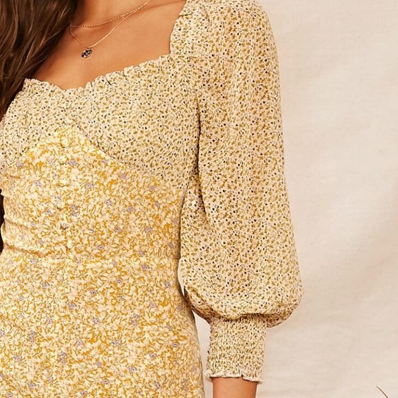 Multicolored Square Neckline Frilled Romper in size (L) Floral Summer Romper - Picture 6 of 7